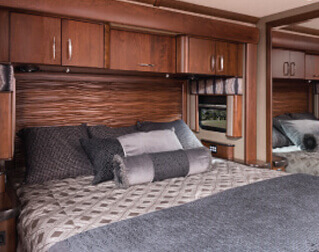 A MASTERFUL BEDROOM SUITE